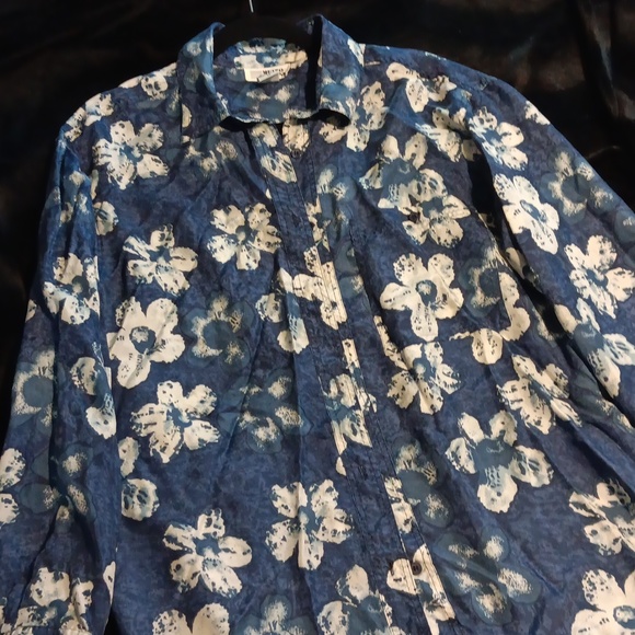 Metro Express women's silk shirt - Picture 1 of 5